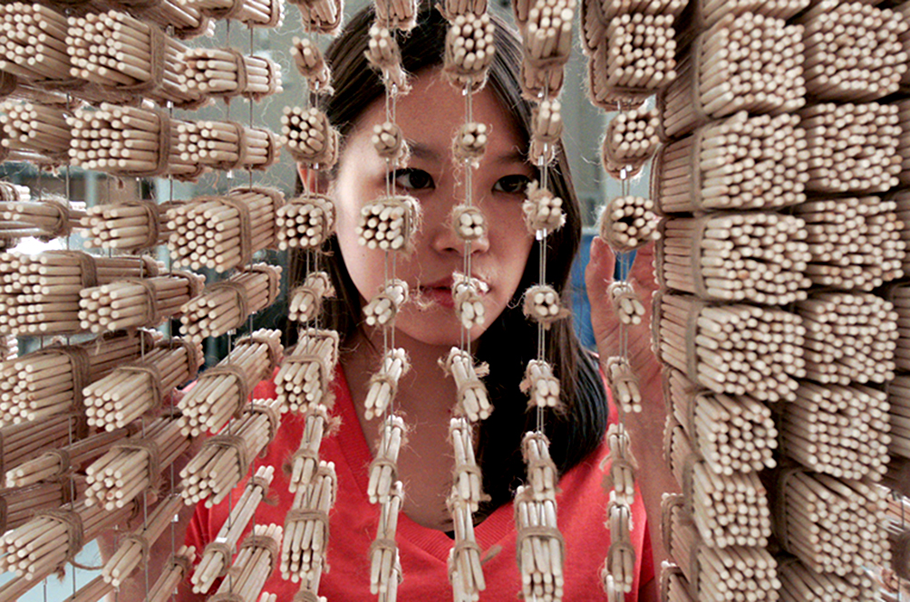 Outstanding Malaysians Meet The Malaysian Artist Who Paints Without A